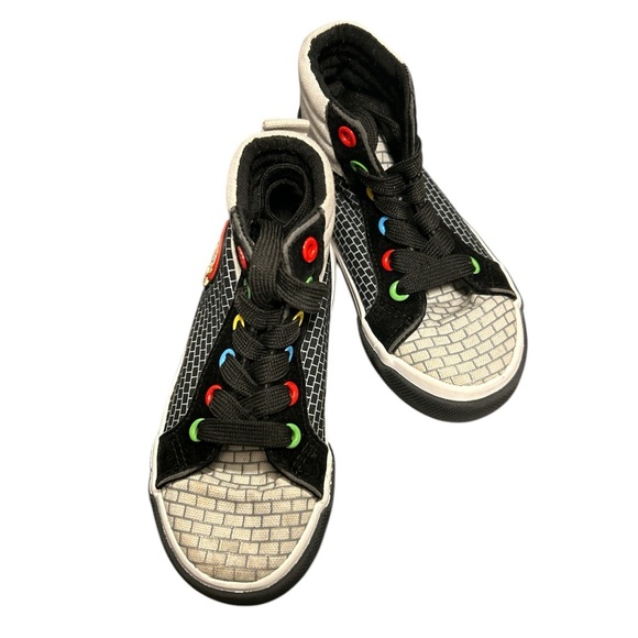Super Mario‎ Brothers Boys Hi Top Sneakers, Size 11. - Picture 2 of 6